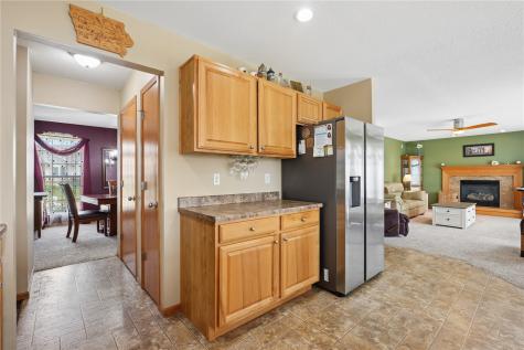 501 Limerock Drive NW Cedar Rapids IA 52405