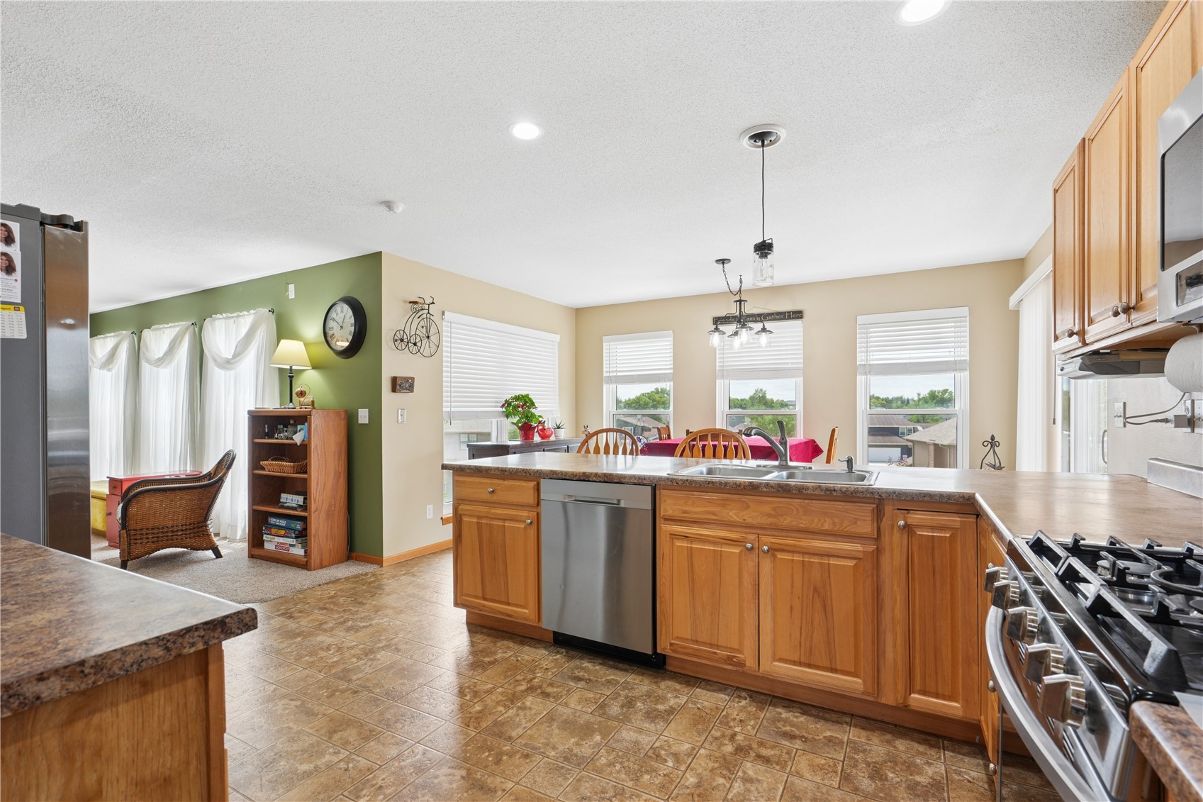 501 Limerock Drive NW Cedar Rapids IA 52405