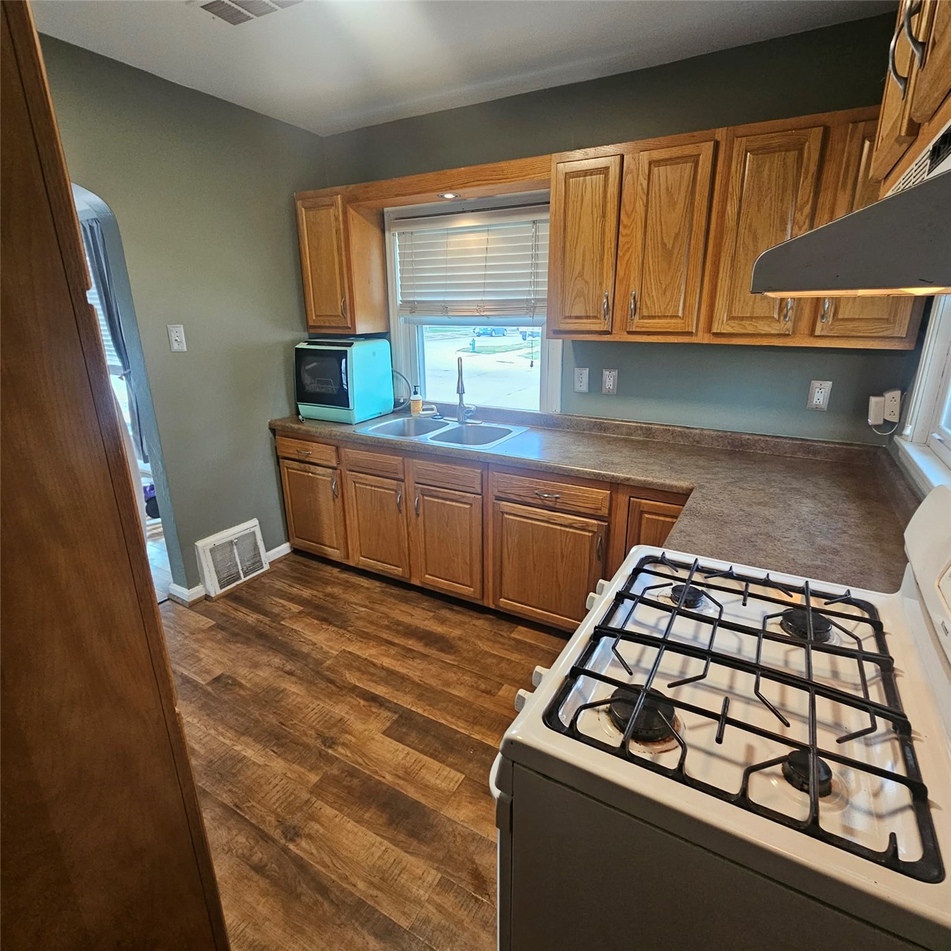359 15th Avenue SW Cedar Rapids IA 52404