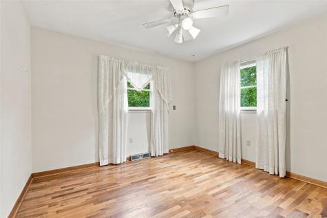 505 S Troy Road Robins IA 52328