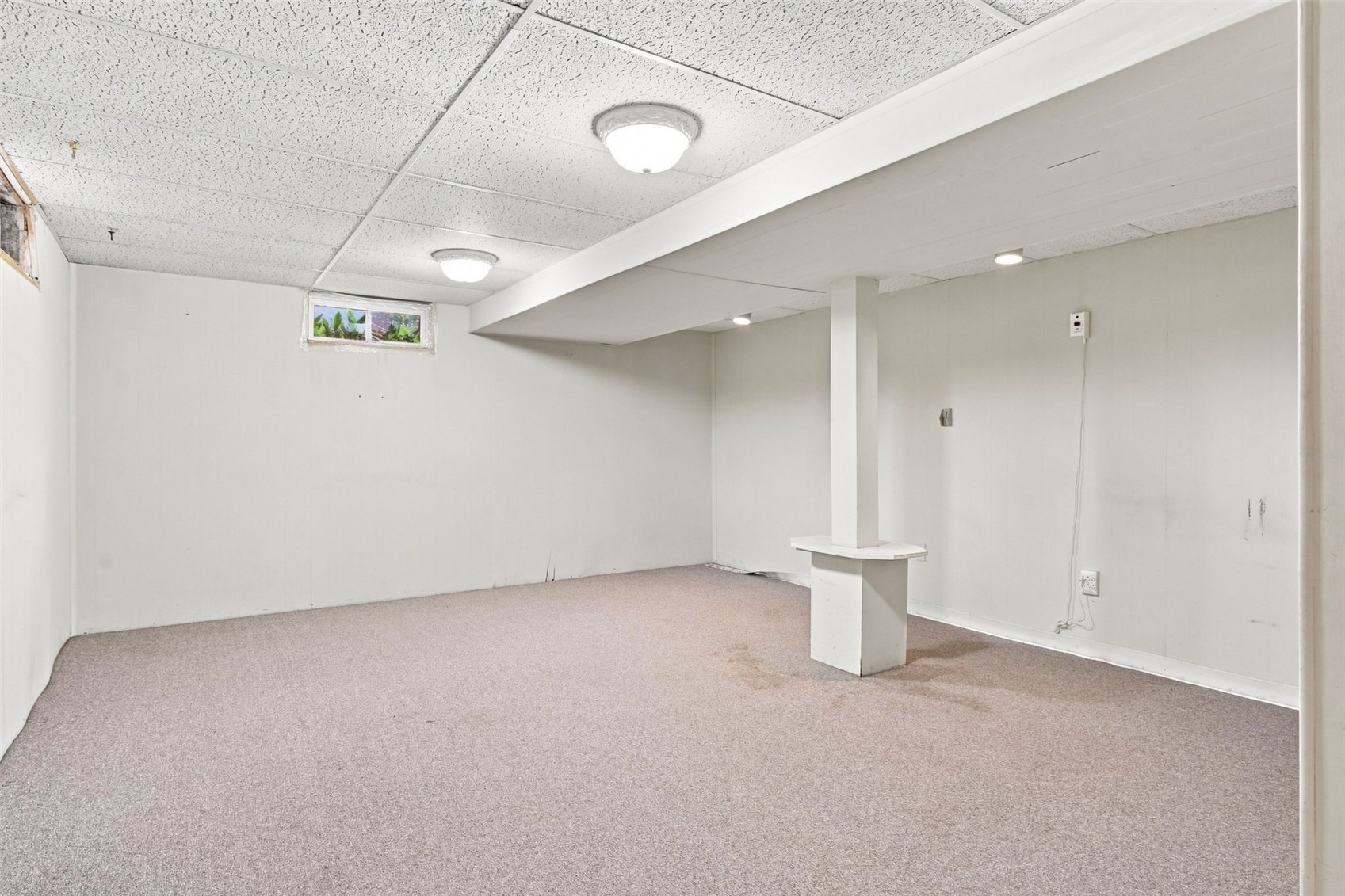 505 S Troy Road Robins IA 52328