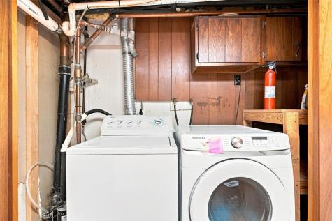 505 S Troy Road Robins IA 52328