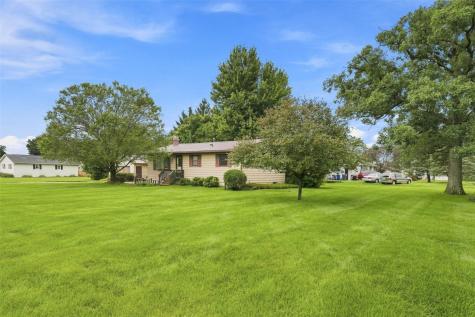 505 S Troy Road Robins IA 52328