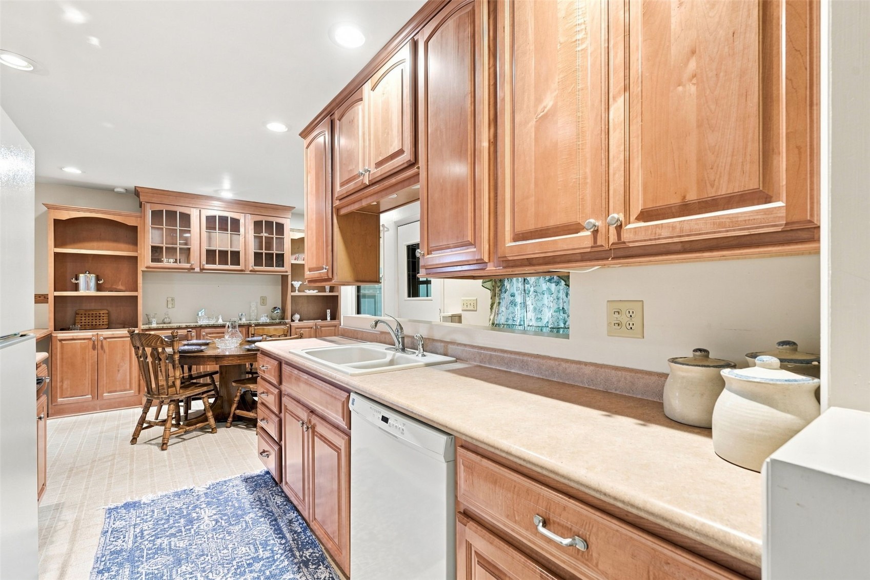 505 S Troy Road Robins IA 52328