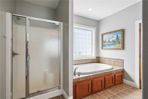 4617 Oak Creek Court NE Cedar Rapids IA 52411