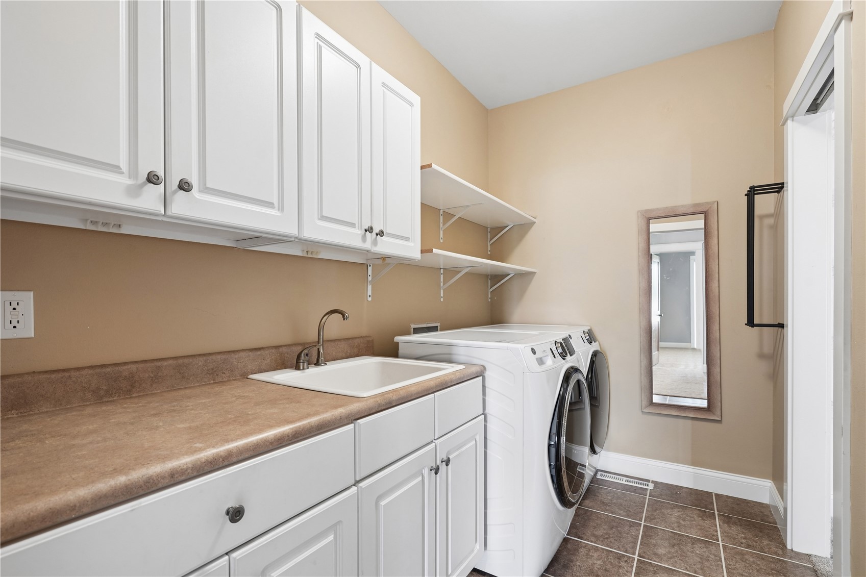 4617 Oak Creek Court NE Cedar Rapids IA 52411