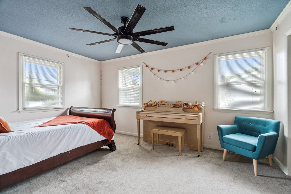 1322 Woodside Drive NW Cedar Rapids IA 52405