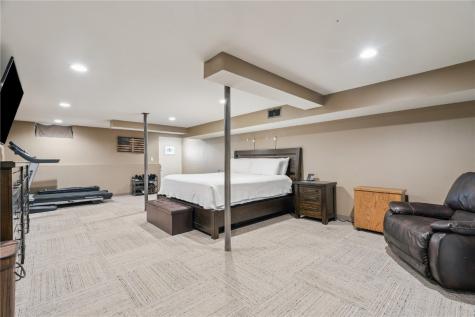1322 Woodside Drive NW Cedar Rapids IA 52405