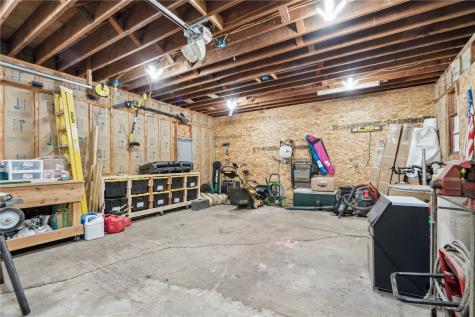 1322 Woodside Drive NW Cedar Rapids IA 52405