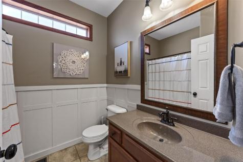 5102 Windmill Court SW Cedar Rapids IA 52404