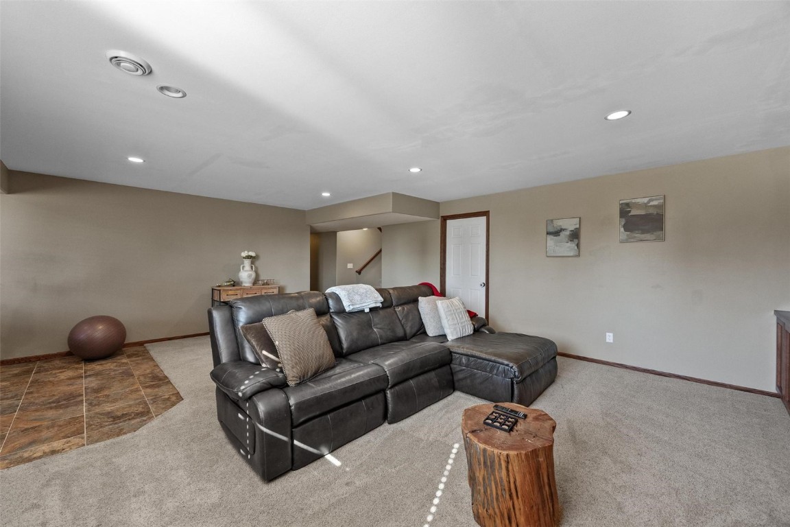 5102 Windmill Court SW Cedar Rapids IA 52404