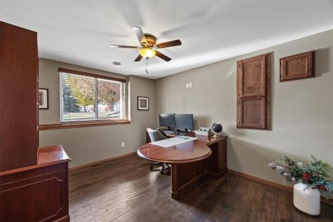 5102 Windmill Court SW Cedar Rapids IA 52404