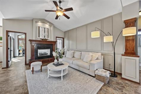 5102 Windmill Court SW Cedar Rapids IA 52404
