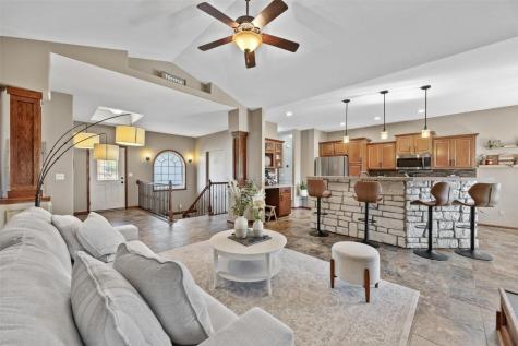 5102 Windmill Court SW Cedar Rapids IA 52404