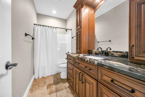 2611 Diamondwood Drive Cedar Rapids IA 52403