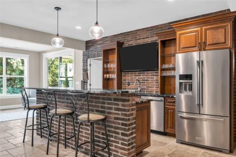 2611 Diamondwood Drive Cedar Rapids IA 52403