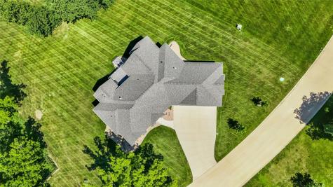 2611 Diamondwood Drive Cedar Rapids IA 52403