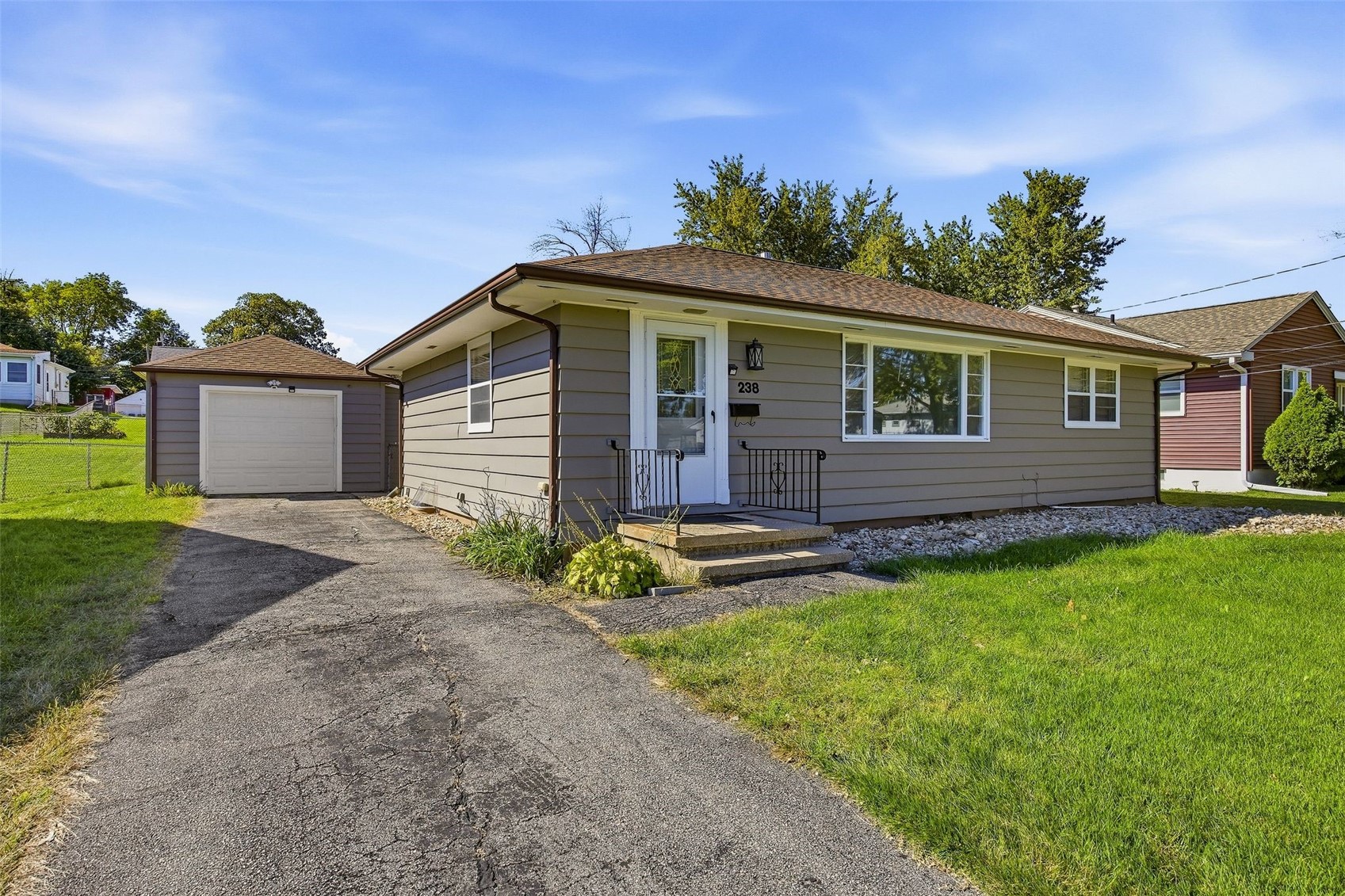 Cedar Rapids IA, 238 24TH Street NW