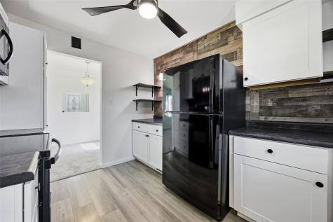 238 24th Street NW Cedar Rapids IA 52405