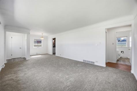 238 24th Street NW Cedar Rapids IA 52405