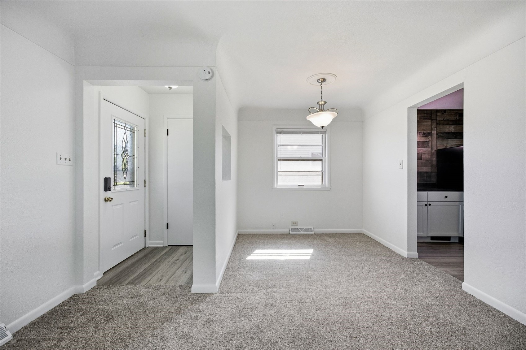 238 24th Street NW Cedar Rapids IA 52405