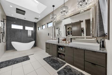 7505 Blairs Ferry Road Cedar Rapids IA 52411