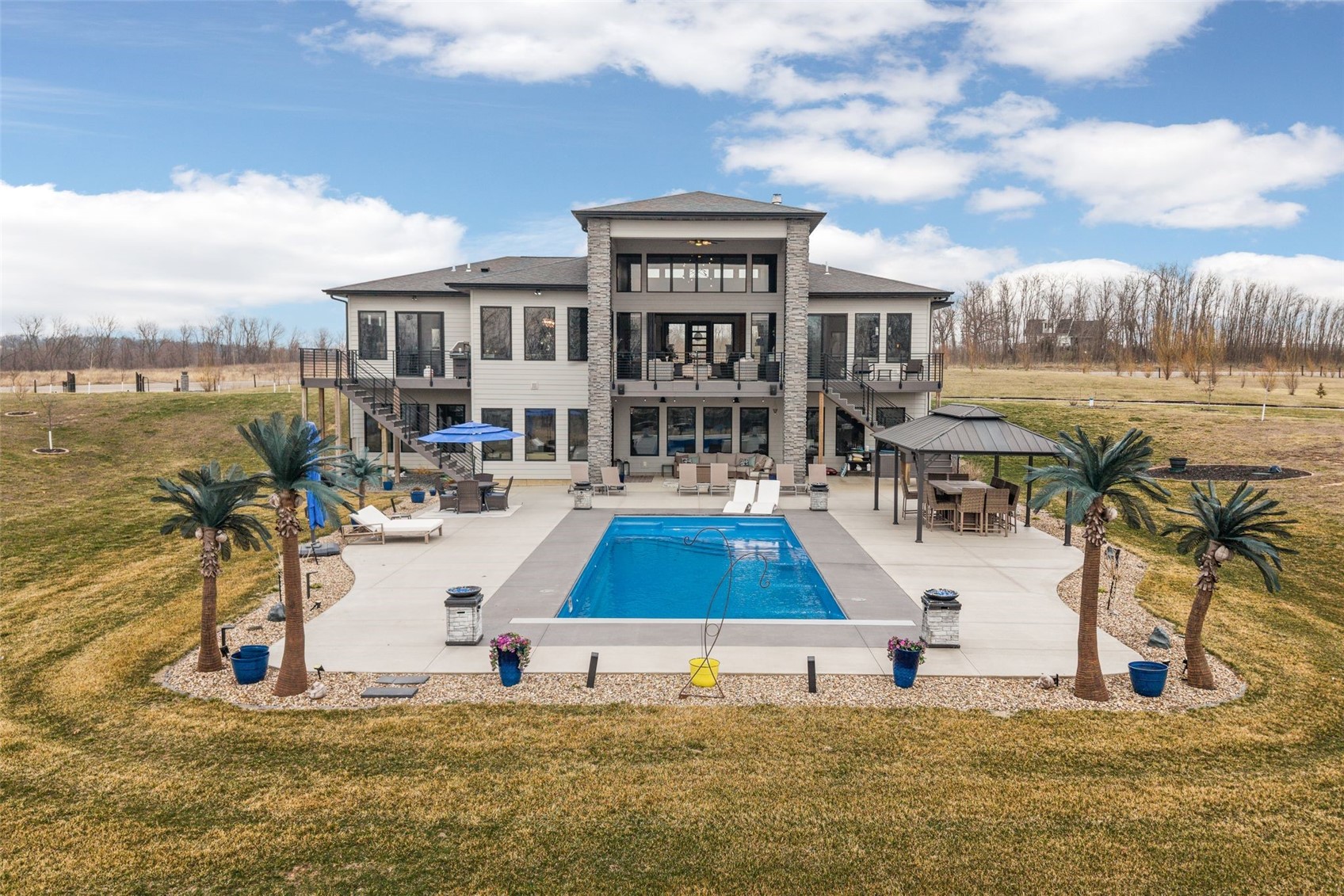 7505 Blairs Ferry Road Cedar Rapids IA 52411