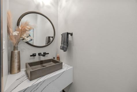 7505 Blairs Ferry Road Cedar Rapids IA 52411