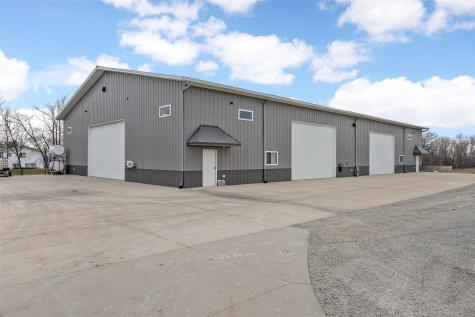 7505 Blairs Ferry Road Cedar Rapids IA 52411