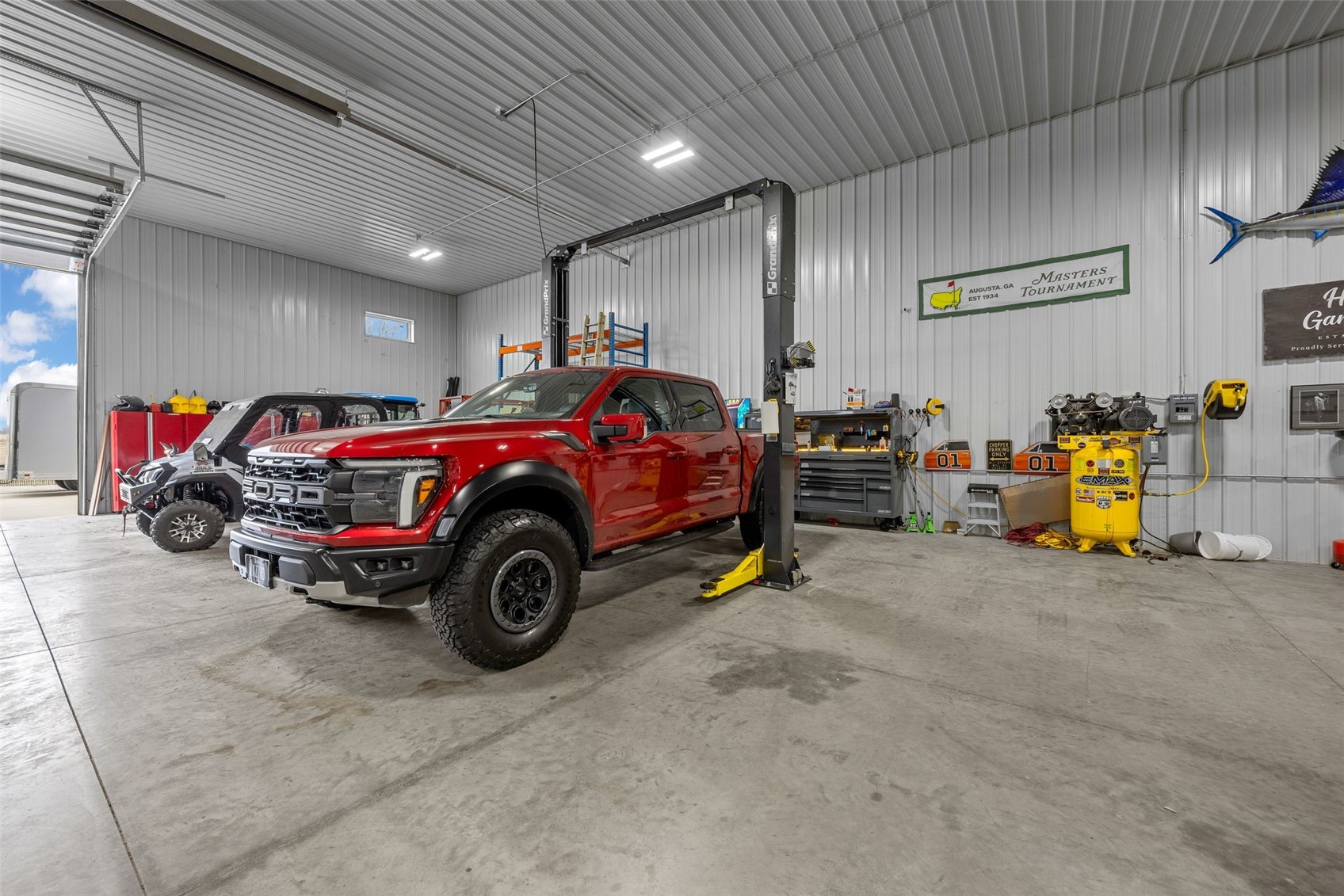 7505 Blairs Ferry Road Cedar Rapids IA 52411