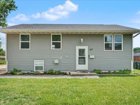 49 Devonwood Avenue SW Cedar Rapids IA 52404