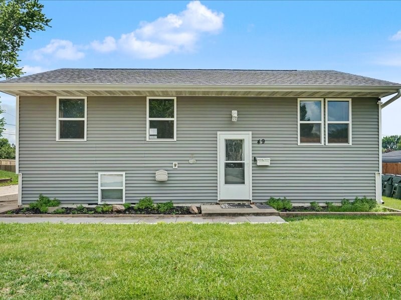49 Devonwood Avenue SW Cedar Rapids IA 52404