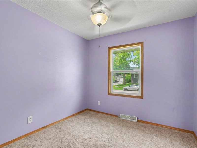 49 Devonwood Avenue SW Cedar Rapids IA 52404