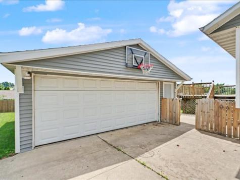 49 Devonwood Avenue SW Cedar Rapids IA 52404