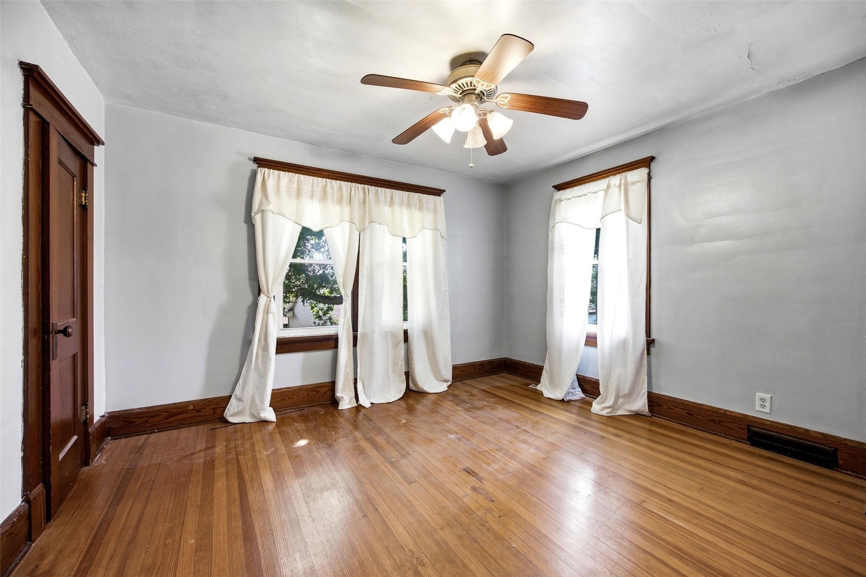 2261 Coldstream Avenue NE Cedar Rapids IA 52402