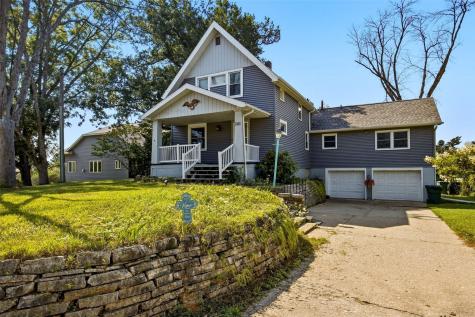 2261 Coldstream Avenue NE Cedar Rapids IA 52402