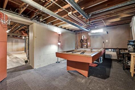 2261 Coldstream Avenue NE Cedar Rapids IA 52402