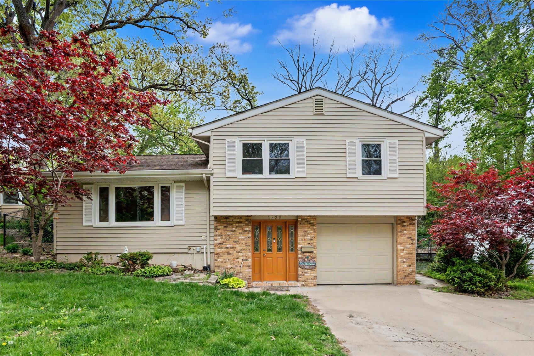 1229 Hertz Drive SE Cedar Rapids IA 52403