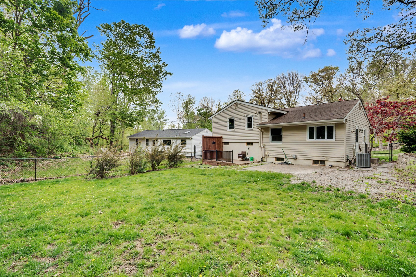 1229 Hertz Drive SE Cedar Rapids IA 52403