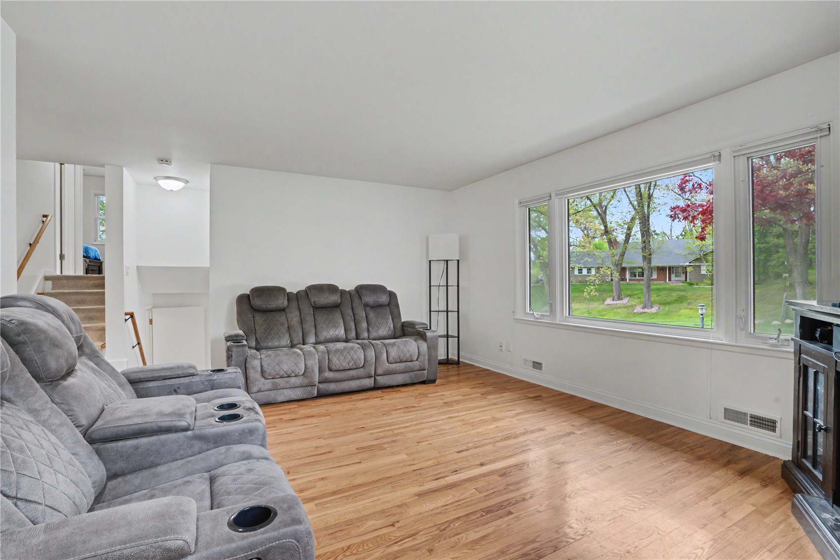 1229 Hertz Drive SE Cedar Rapids IA 52403