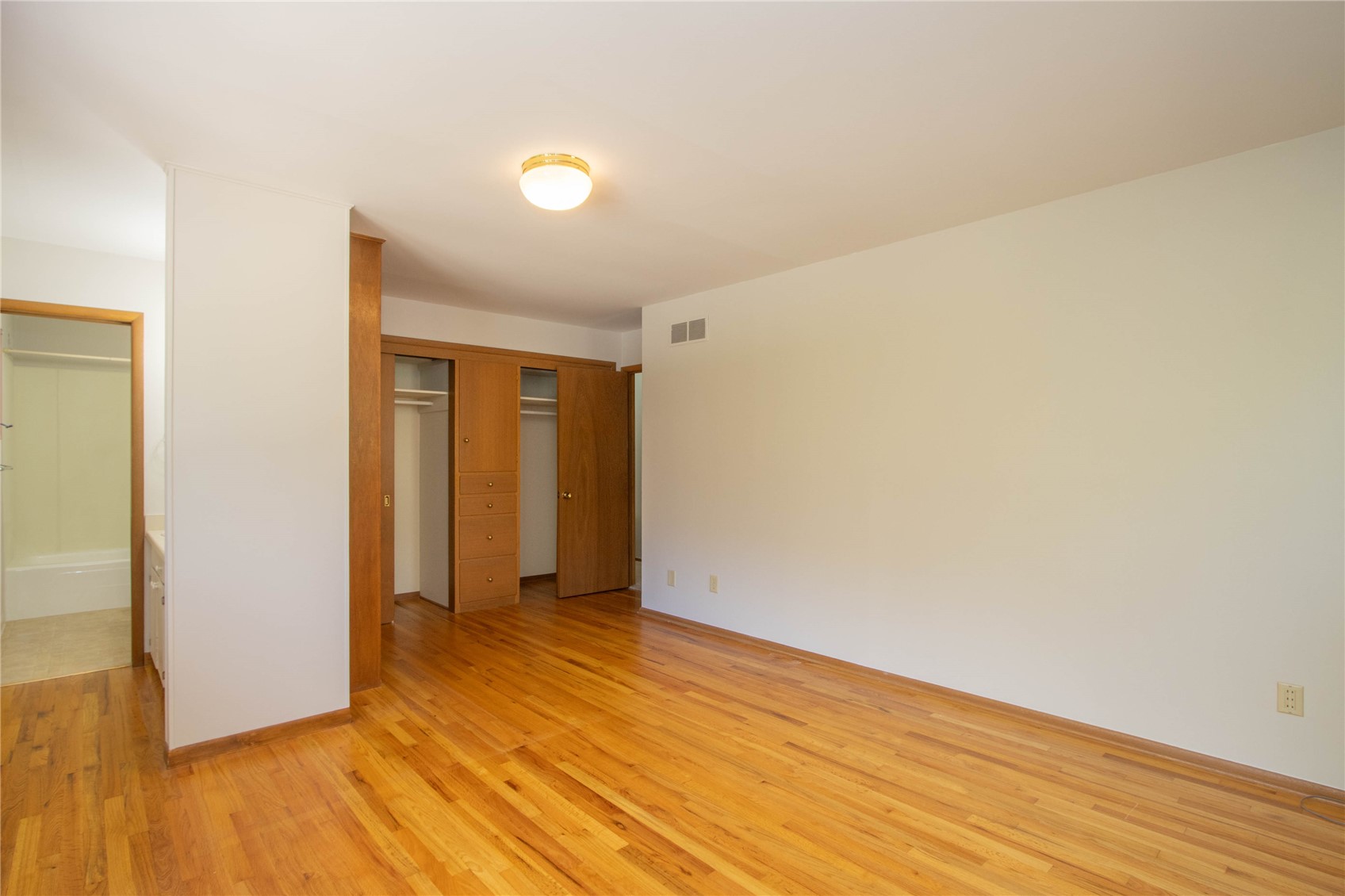 347 Koser Avenue Iowa City IA 52246
