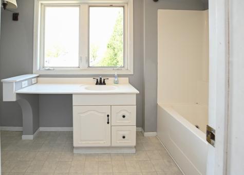 1322 J Street SW Cedar Rapids IA 52404