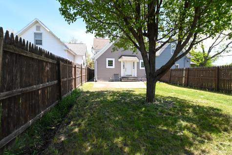 1322 J Street SW Cedar Rapids IA 52404