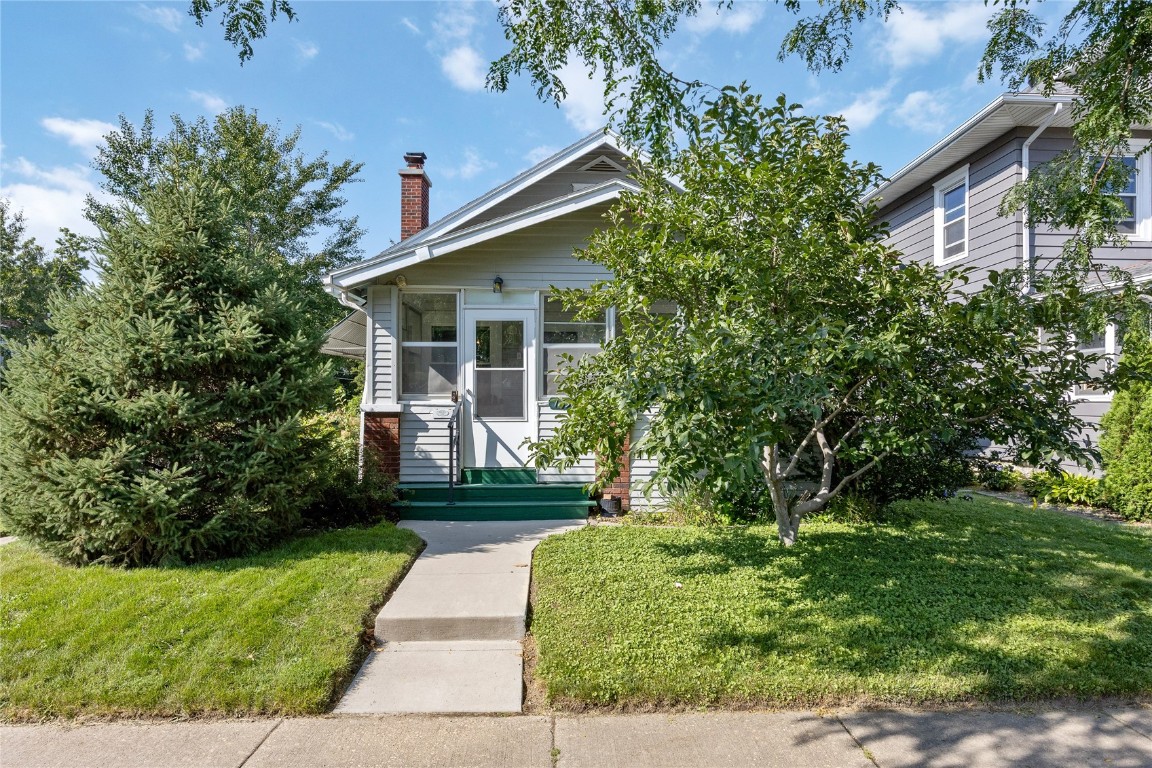 1358 Burch Avenue NW Cedar Rapids IA 52405