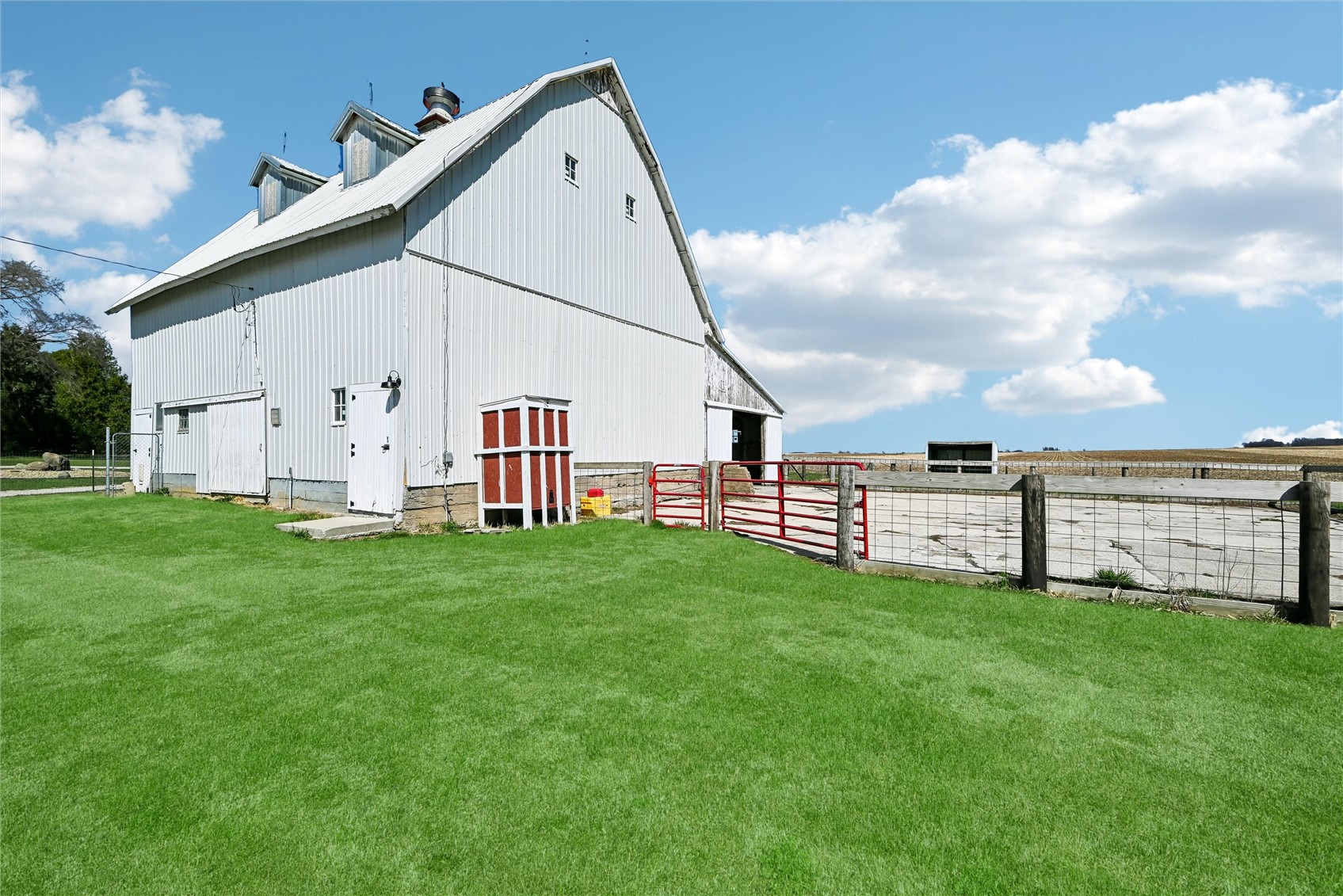 2859 51st Street Walker IA 52352