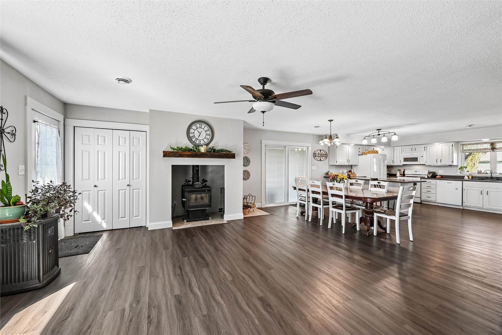 2859 51st Street Walker IA 52352