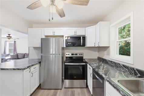4068 Western Drive Brooklyn IA 52211