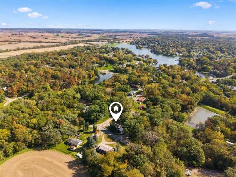 4068 Western Drive Brooklyn IA 52211