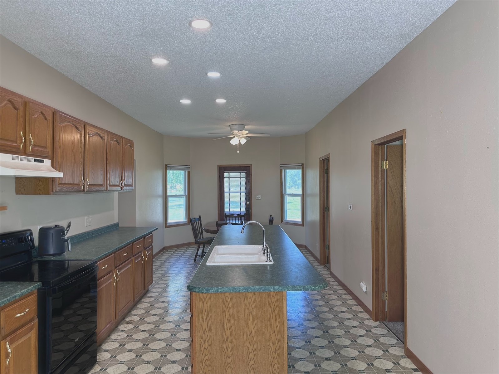 110 12th Street SE Oelwein IA 50662