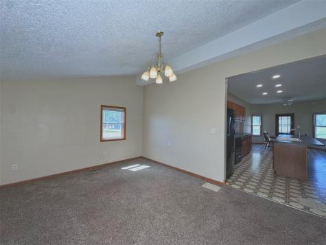 110 12th Street SE Oelwein IA 50662